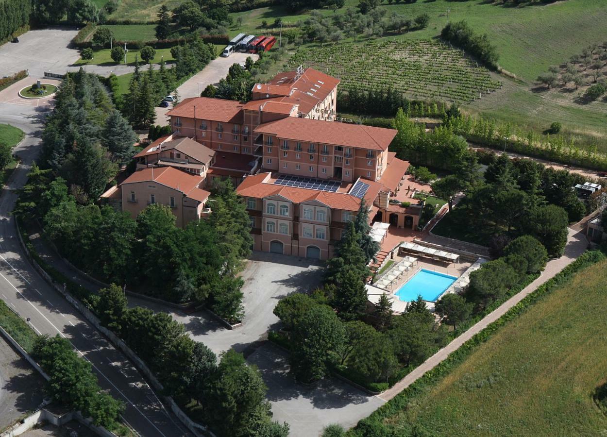 Готель Relais La Fattoria Мельфі Екстер'єр фото
